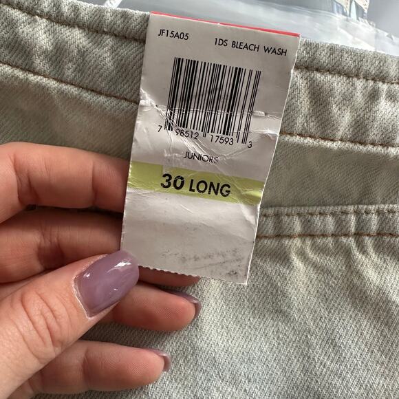 Choice by Calvin Klein Women’s Ultra Low Flare Light Acid Washed Jeans Size 30L - Picture 3 of 11